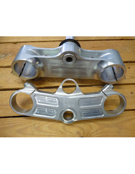 Paire de tés Yoshimura GSXR 750