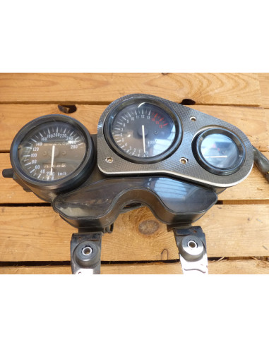 Entourage de compteur GSXR W