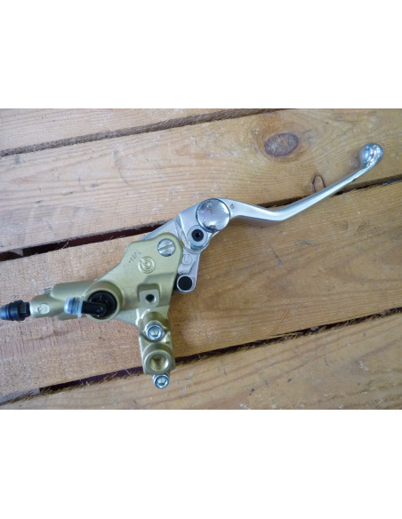 Maitre cylindre de frein Brembo