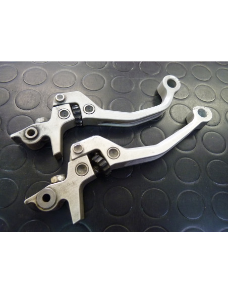 Leviers ISR frottés