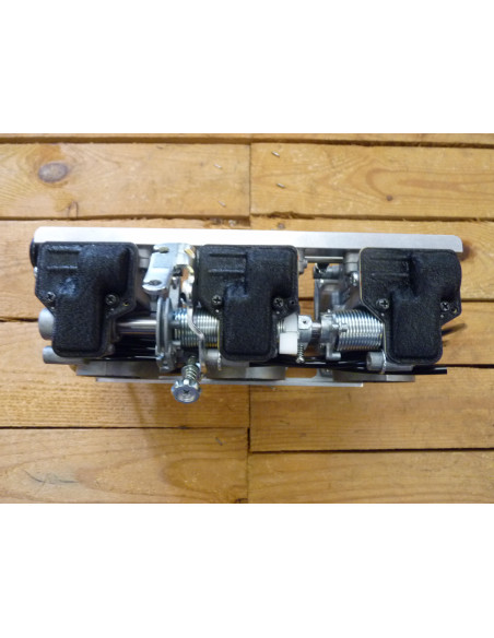 Rampe Mikuni RS Triumph 750-900