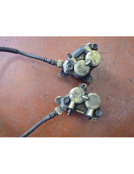Paire d'etriers GSXR 750 85/87