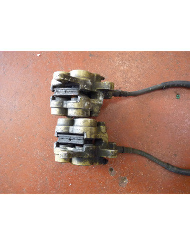 Paire d'etriers GSXR 750 85/87