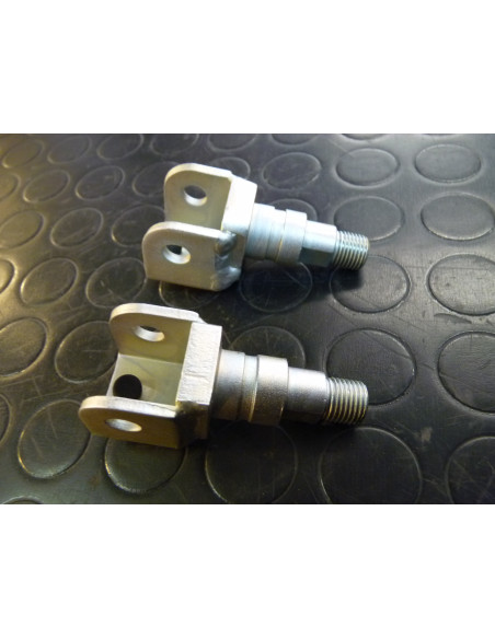 Support repose pieds GSXR 88/95