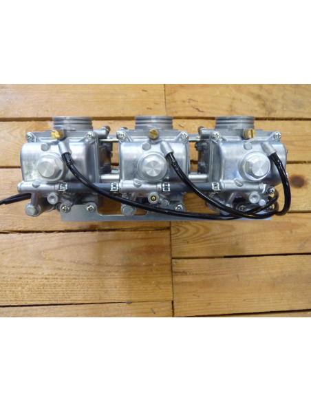 Rampe Mikuni RS Triumph 750-900