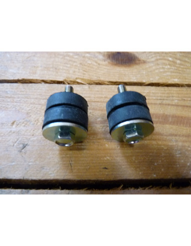 Silent bloc réservoir GSXR 750/1100  - 5