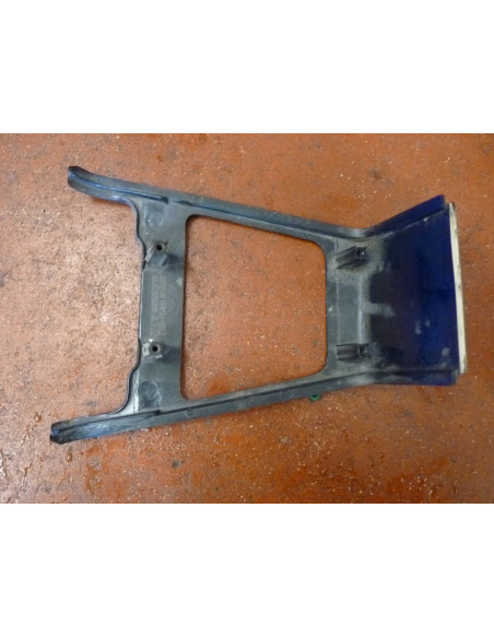Raccord flanc arrière GSXR 1100/88  - 3
