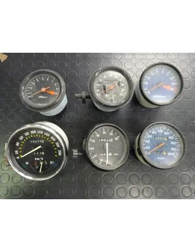Lot de compteurs moto  - 1