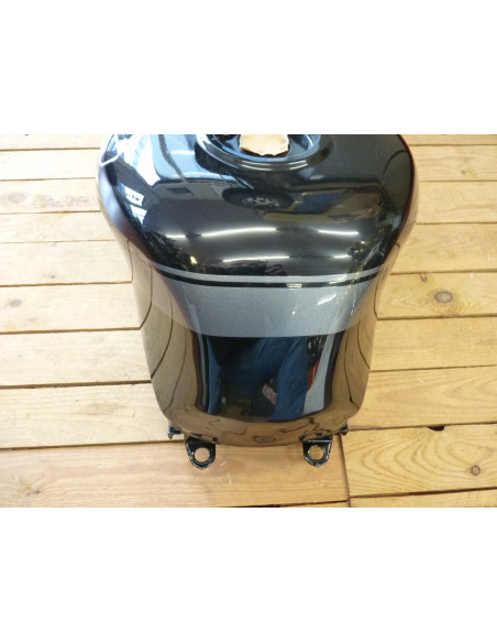 Réservoir GSXR 750 1989  - 4