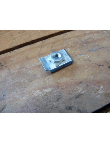 Prisonnier de carénage GSXR 750-1100 88-95  - 1
