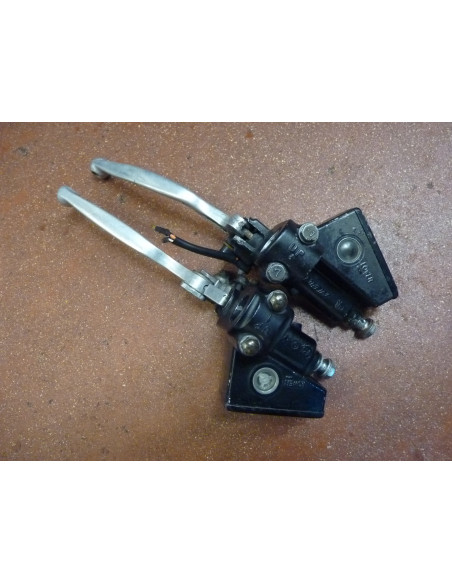 Paire de maitre cylindre GSXR 1100 89-92  - 2