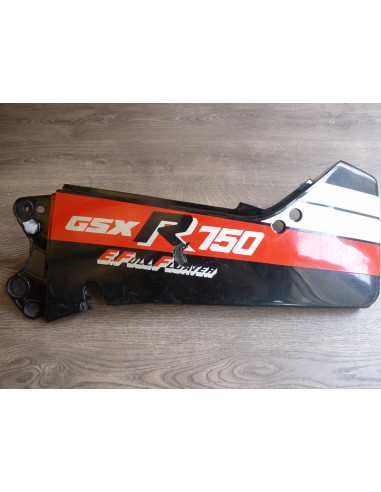Flanc arrière gauche GSXR 750-85  - 1