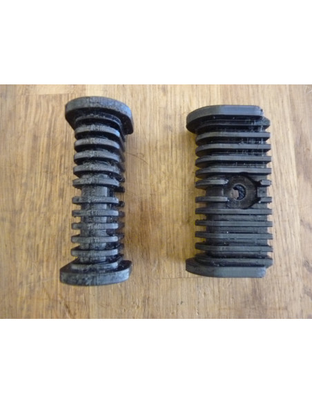 Silent bloc réservoir GSXR 750-1100 91-95  - 4