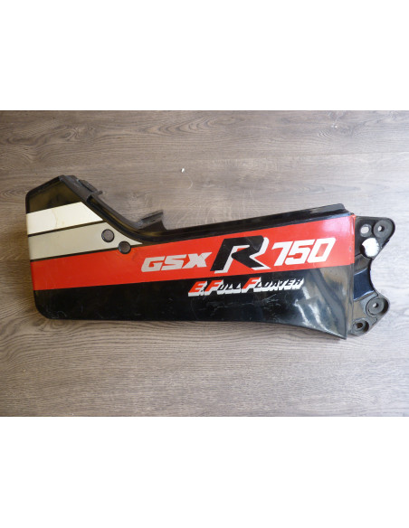 Flancs sous selle GSXR 750-85  - 3