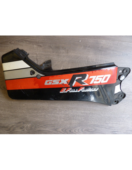 Flancs arrières GSXR 750-85  - 4