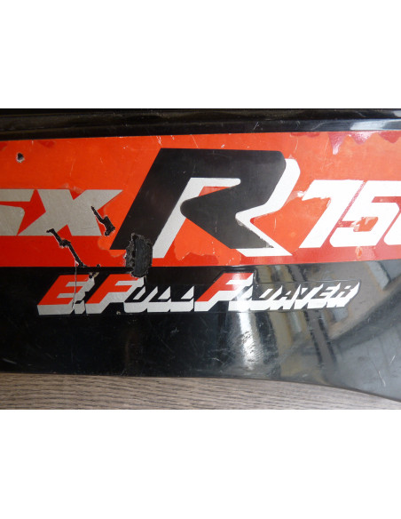 Flancs arrières GSXR 750-85  - 6