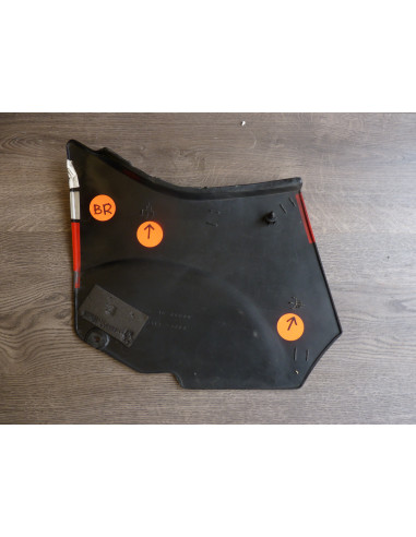 Flancs sous selle GSXR 750-85  - 4