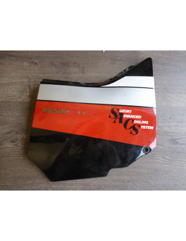 Flancs sous selle GSXR 750-86  - 4
