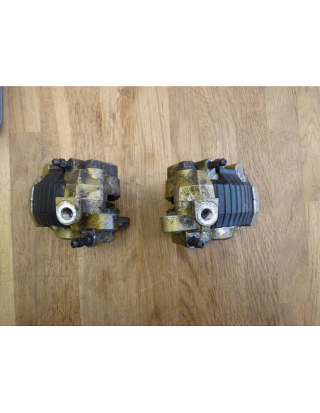 Paire d'étriers GSXR 1100 86-88  - 2