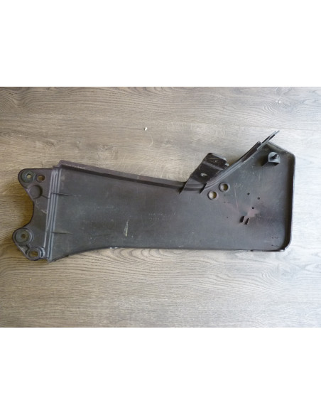 Flancs arrières droit GSXR 750 85-86  - 4