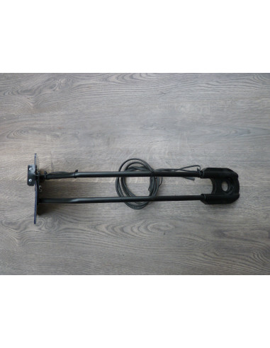 Support et eclairage de plaque  - 2