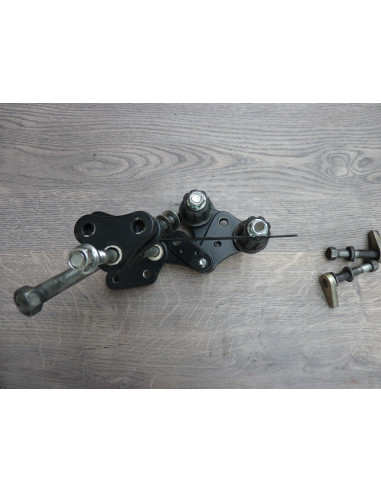 Supports moteur GSXR 1100 89-92  - 2