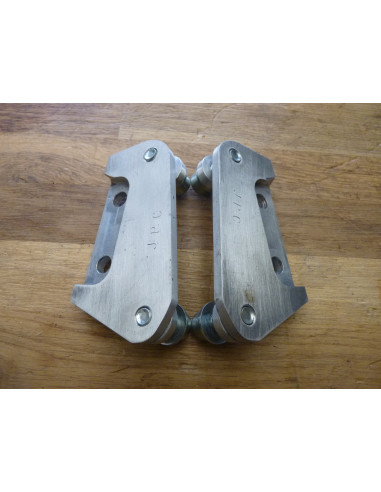 Platines de déport 40 mm GSXR 600-750-1100-1300  - 2