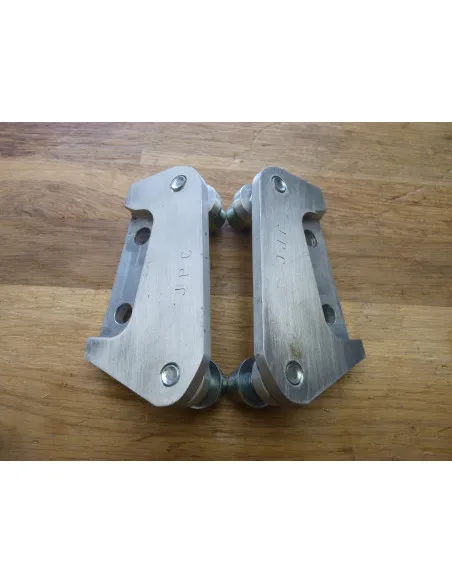 Platines de déport 40 mm GSXR 600-750-1100-1300  - 2
