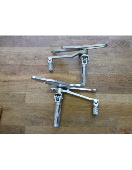Pedane arretrate GSXR 750-1100 92-96  - 1
