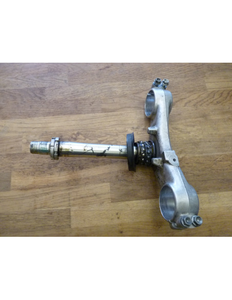 Té inférieur GSXR 750 96-99  - 2