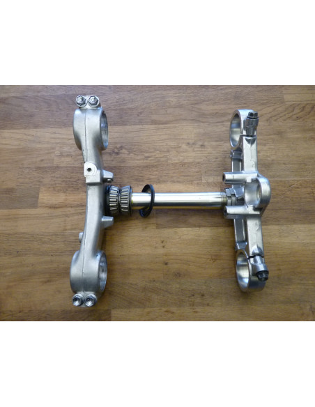 Paire de tés GSXR 750 96-99  - 1