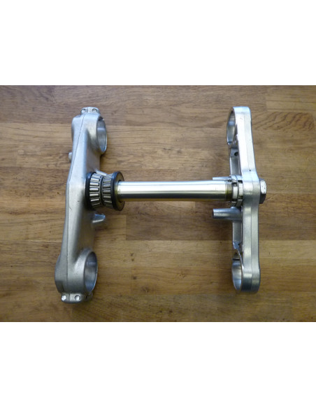 Paire de tés GSXR 750 96-99  - 2