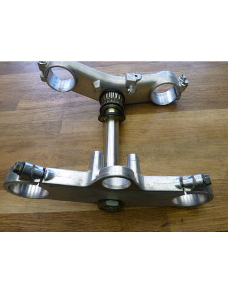 Paire de tés GSXR 750 96-99  - 3