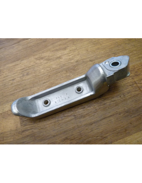 Repose pieds avant gauche GSXR 1100 86-88  - 1