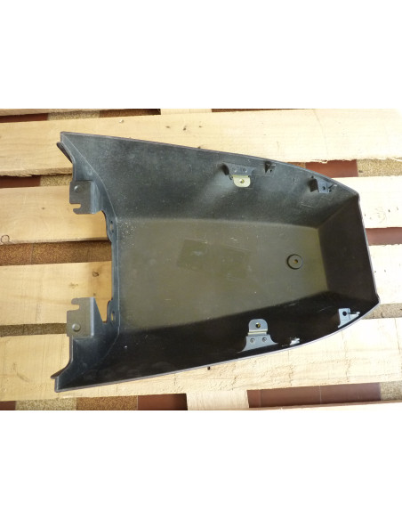 Capot de selle GSXr 750-1100 88-90  - 5