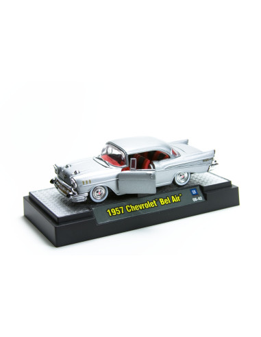 Voiture 1:24 M2 Machines  - 3
