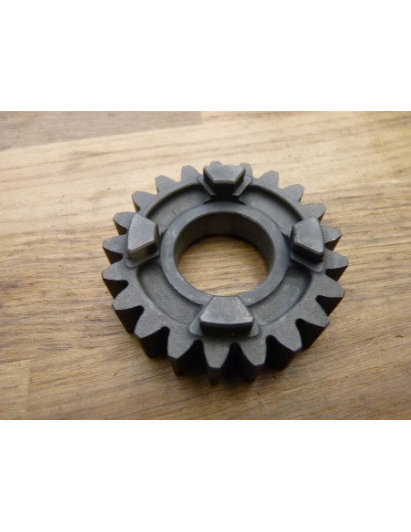 Pignon de 6° GSXF 600-750, Bandit 600  - 1