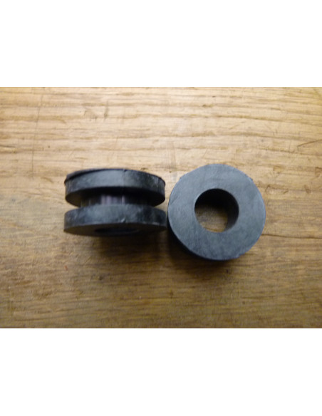 Caoutchouc de dosseret de capot GSXR 750-1100  - 1