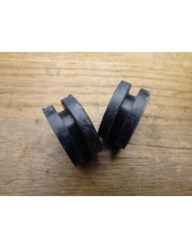 Caoutchouc de dosseret de capot GSXR 750-1100  - 2