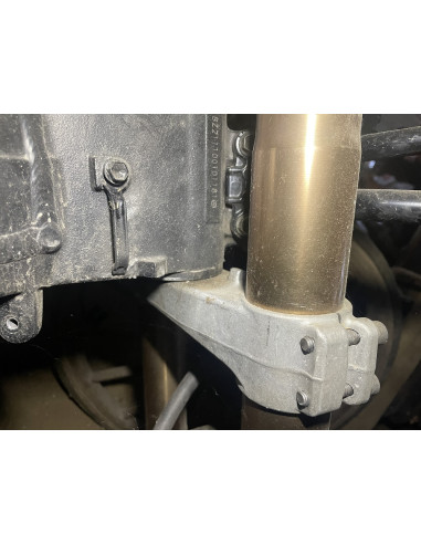 Té inférieur GSXR 1000 03-04  - 1