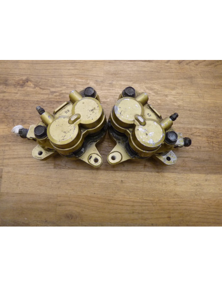 Paire étriers GSXR 750 85-87  - 3