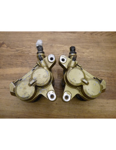 Paire étriers GSXR 750 85-87  - 1