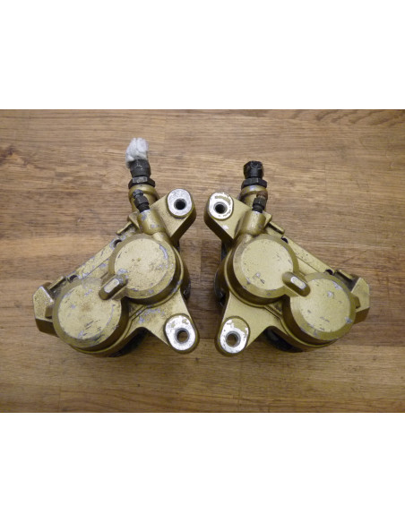 Paire étriers GSXR 750 85-87  - 1