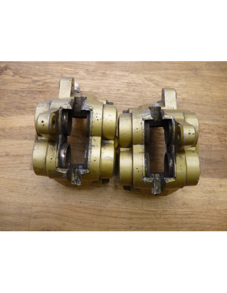 Paire étriers GSXR 750 85-87  - 4