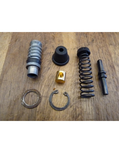 Kit réparation de maître cylindre d'embrayage GSXR 750-1100  - 2