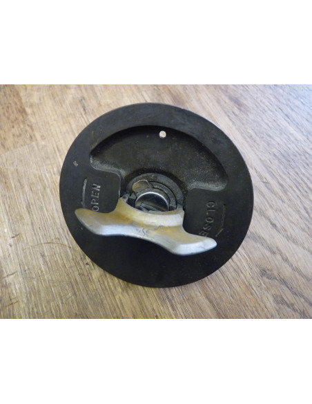 Tappo serbatoio GSXR 85/88  - 2