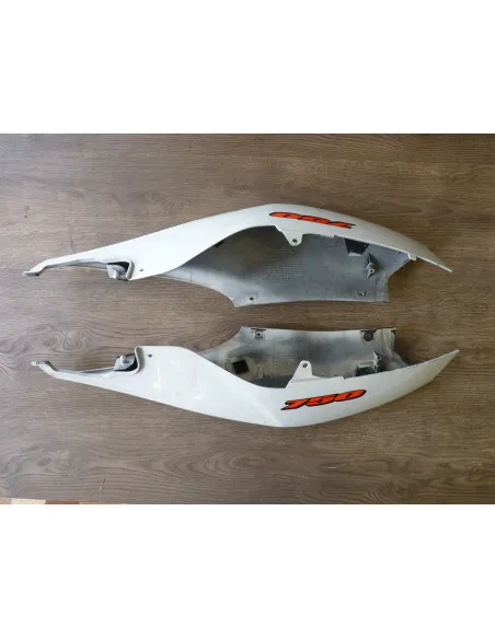 Flancs arrières GSXR 750 06-07  - 1
