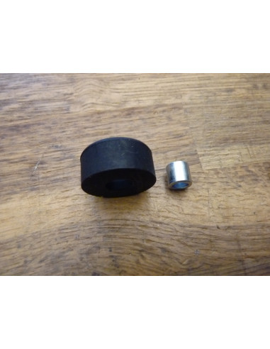 Silent bloc flanc arrière GSXR 750-1100  - 2