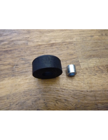 Silent bloc flanc arrière GSXR 750-1100  - 2