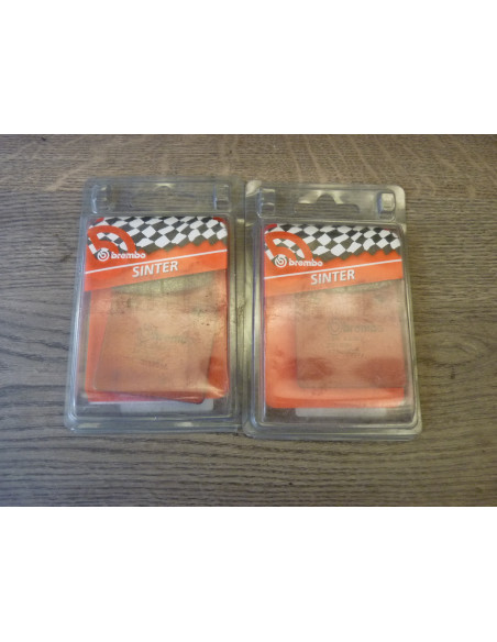 Jeux de plaquettes Brembo GSXR 750-1100 85-88  - 1
